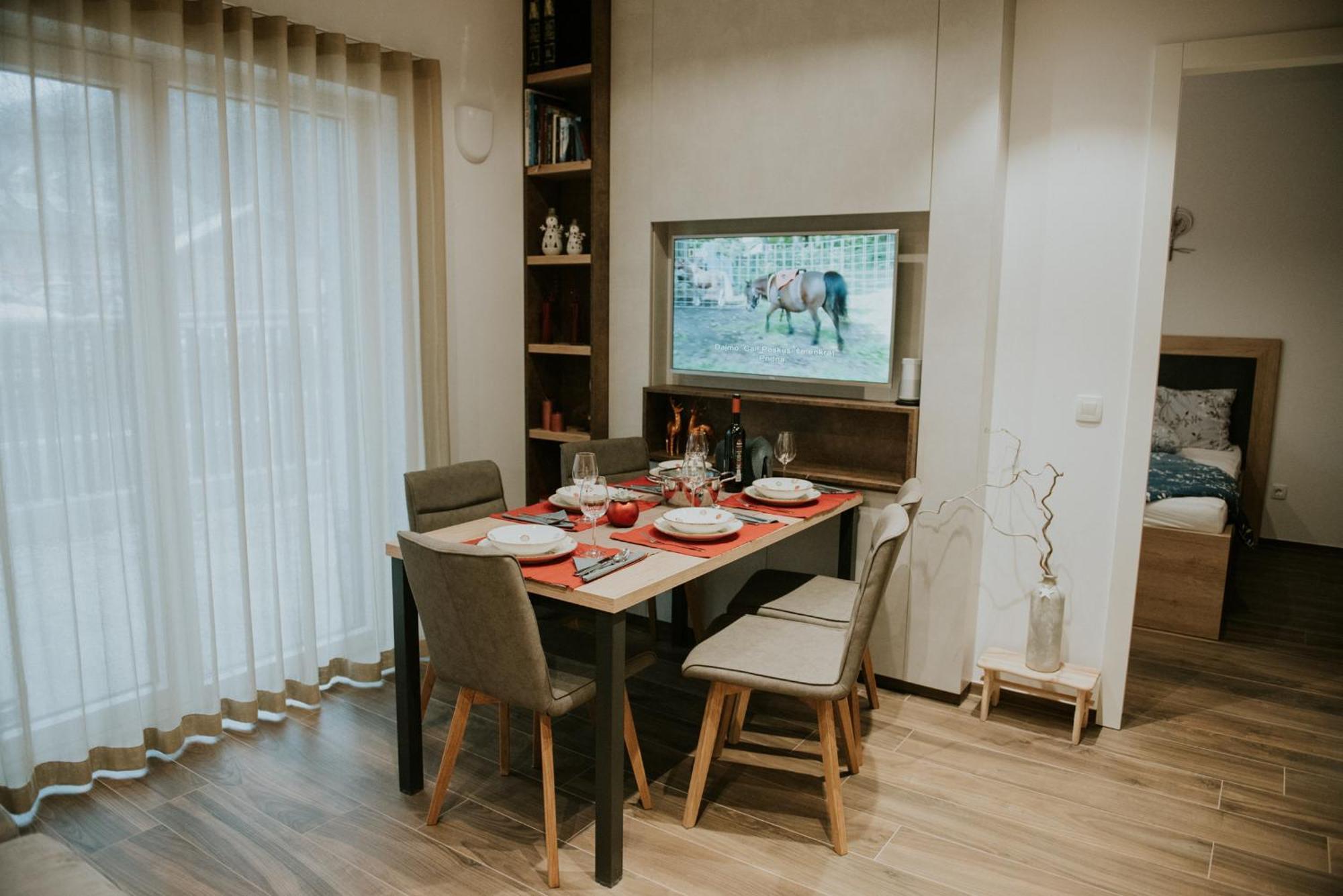 Vila Mojca Apartments Jasna & Jelka ครานสกา โกรา ห้อง รูปภาพ