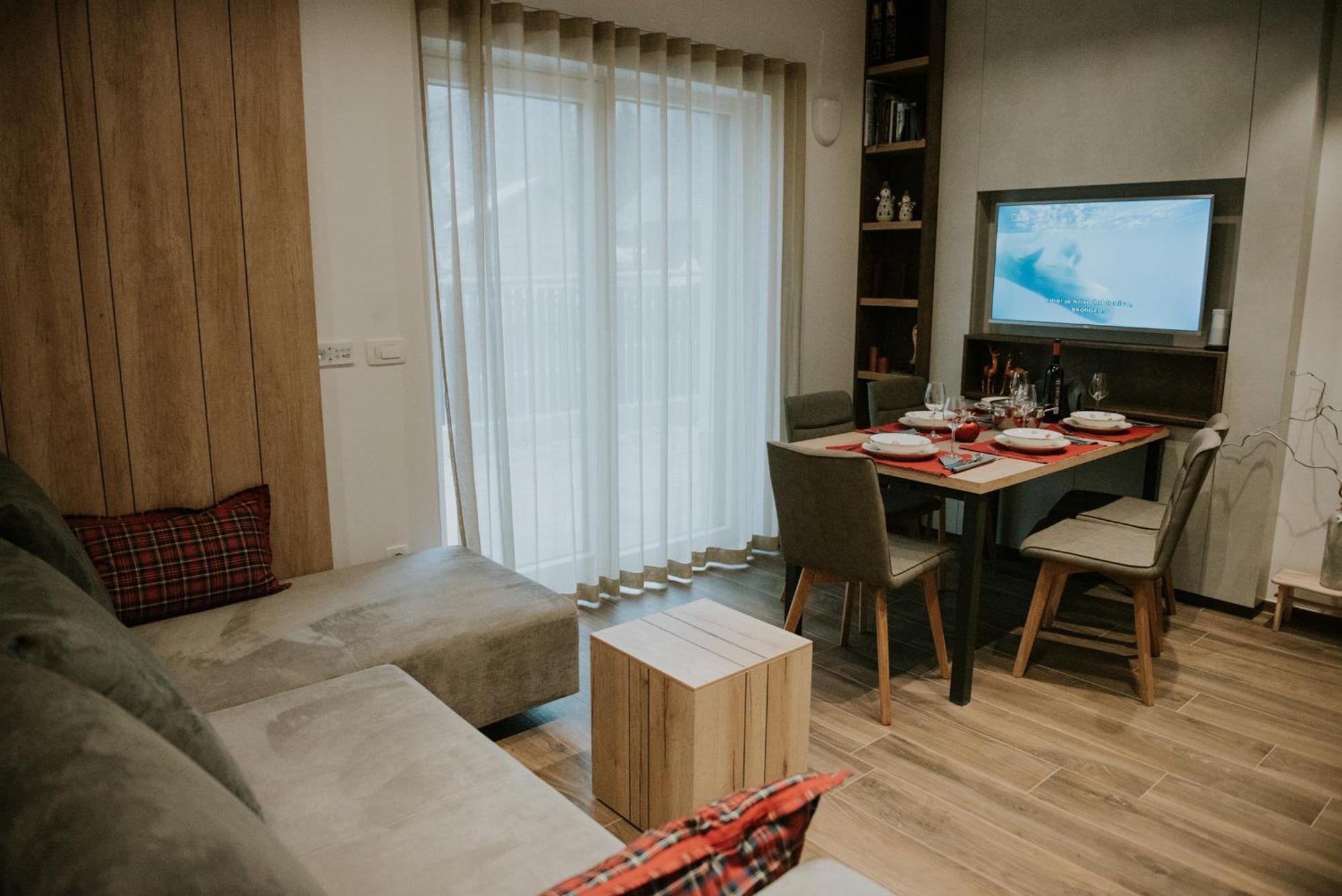 Vila Mojca Apartments Jasna & Jelka ครานสกา โกรา ห้อง รูปภาพ