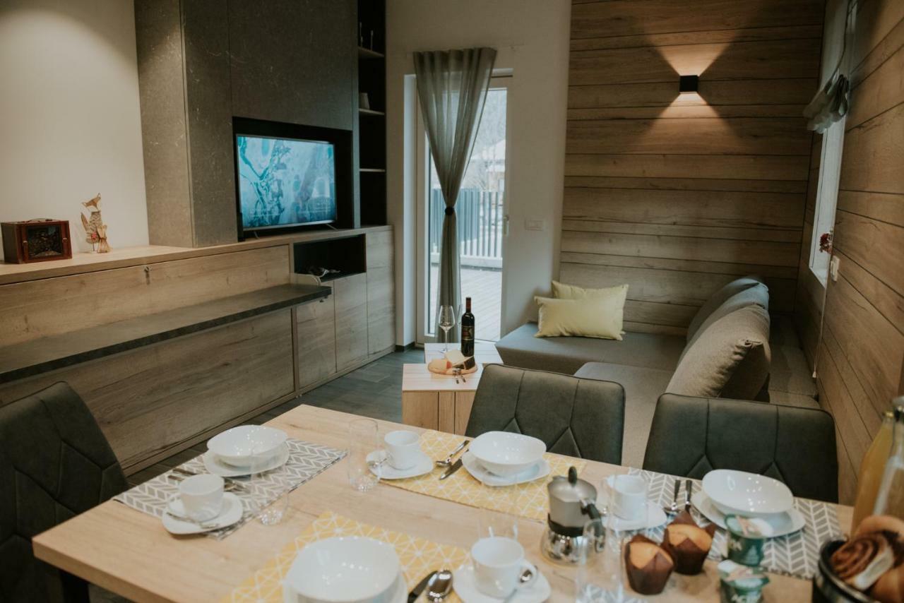Vila Mojca Apartments Jasna & Jelka ครานสกา โกรา ภายนอก รูปภาพ