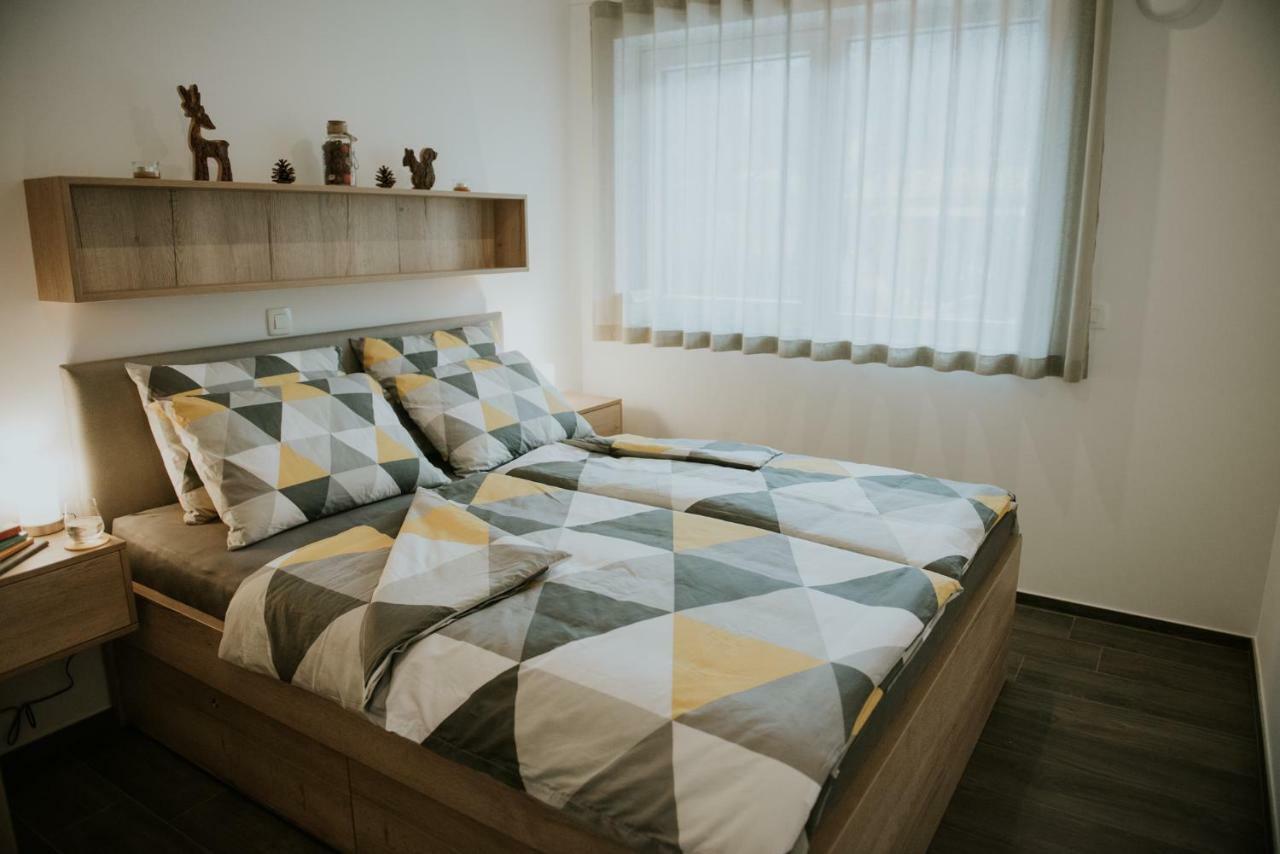 Vila Mojca Apartments Jasna & Jelka ครานสกา โกรา ภายนอก รูปภาพ