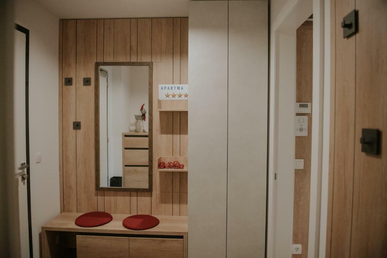 Vila Mojca Apartments Jasna & Jelka ครานสกา โกรา ภายนอก รูปภาพ