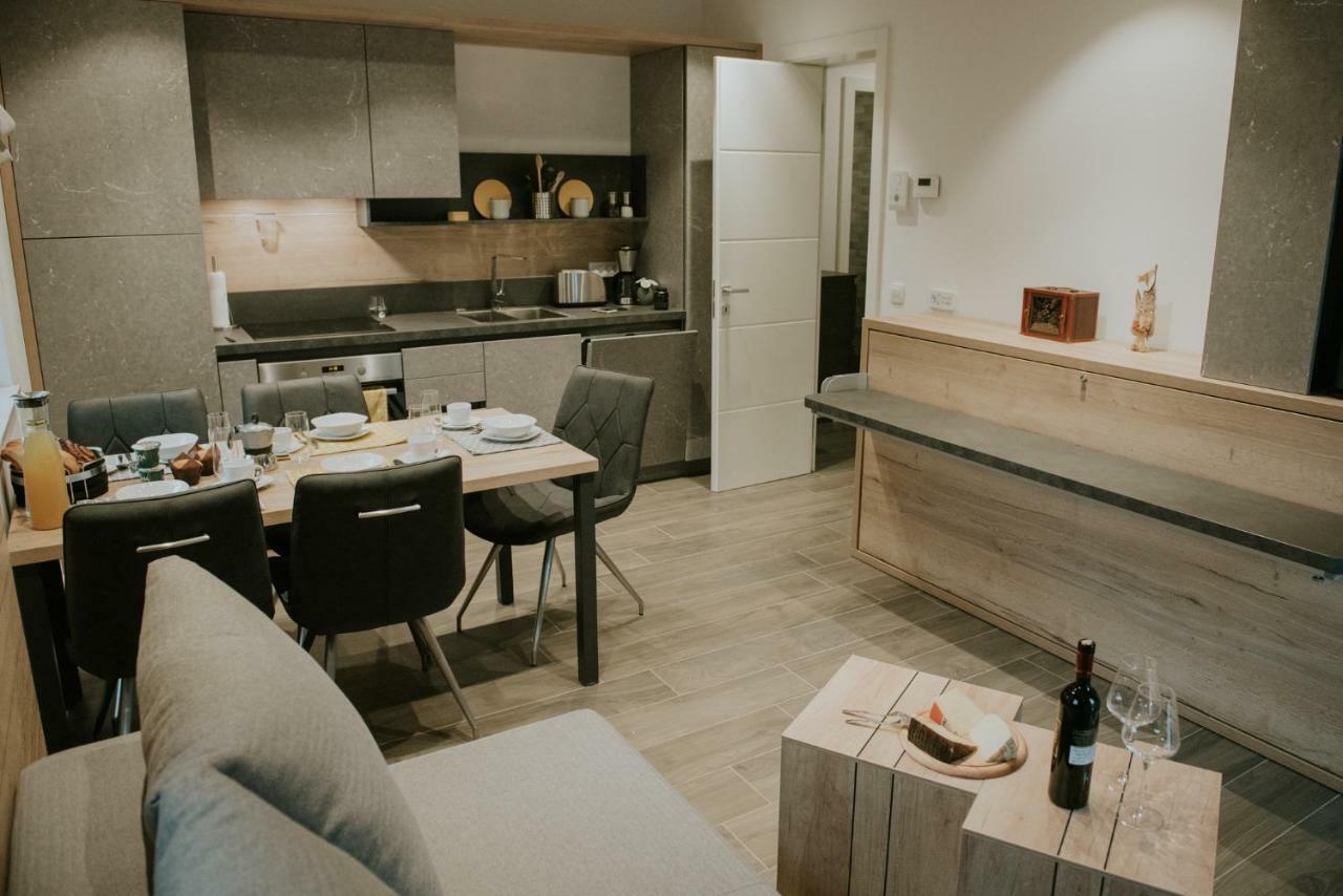 Vila Mojca Apartments Jasna & Jelka ครานสกา โกรา ภายนอก รูปภาพ