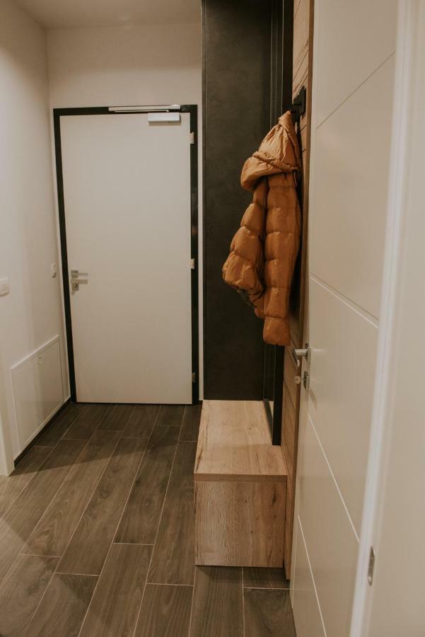 Vila Mojca Apartments Jasna & Jelka ครานสกา โกรา ภายนอก รูปภาพ